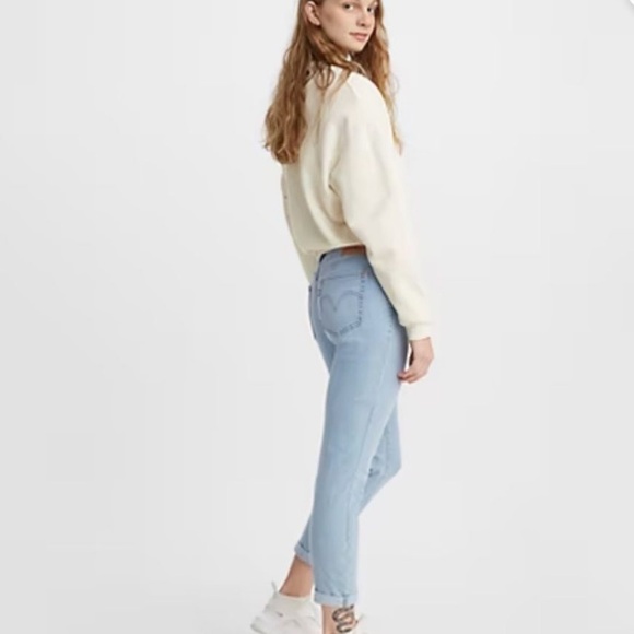 NWT Levi’s Boyfriend Hypersoft Mid Rise Jeans Sz 31 - Picture 2 of 15